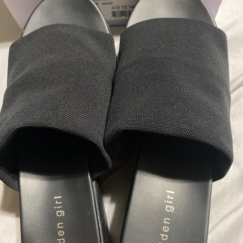 Madden girl Shelbie sandals